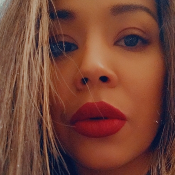 Meet your Posher, Denice - Picture 3 of 9